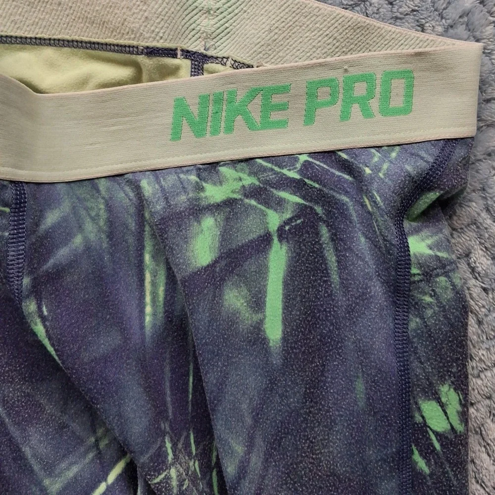 Nike Pro Dri-FIT Leggings Womens Medium Purple Green Palm Print 835620 Yoga Gym
